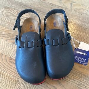 NWT Black Birkenstock Clogs (Size 40)